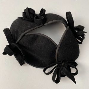 Vintage 50’s women’s crown hat black velvet